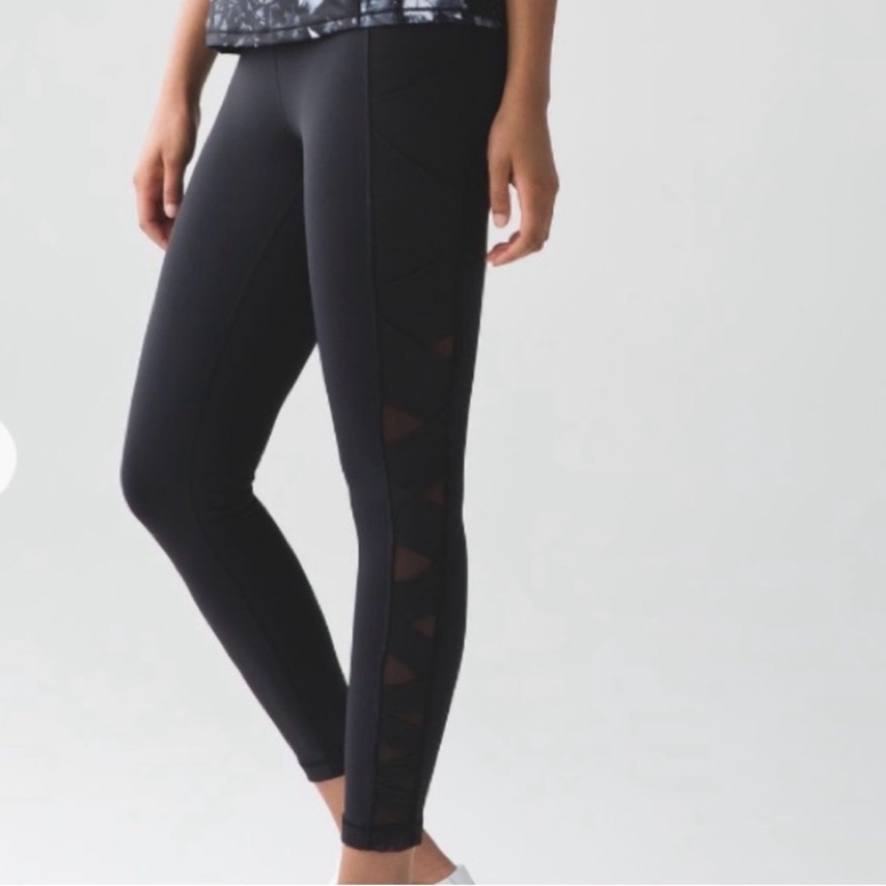 Lululemon Rise &‎ Flow Mesh Crisscross Leggings Black